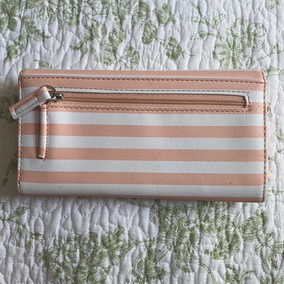 Wallet - Picture 2 of 5